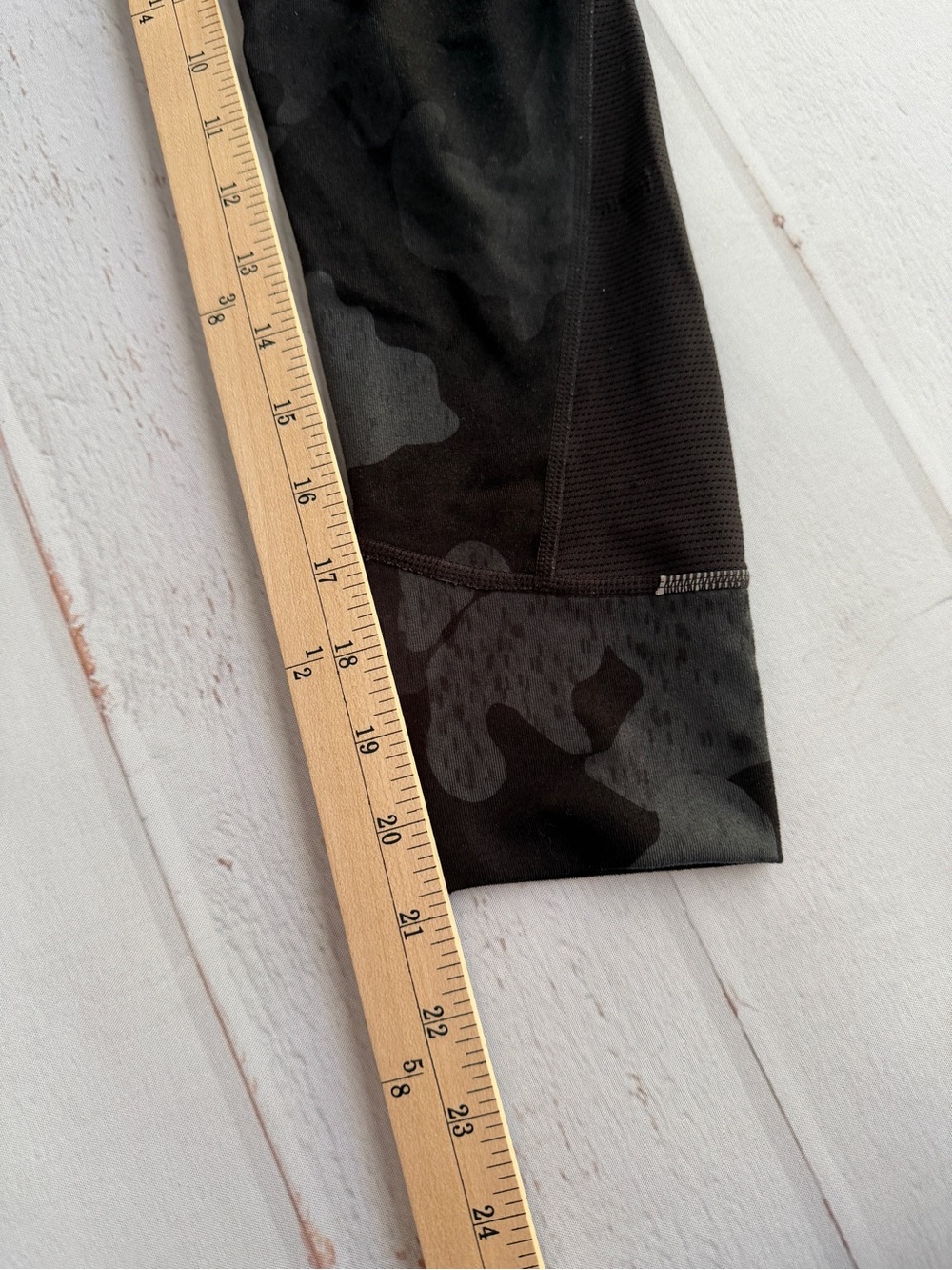 Athleta Black Camo Mesh Panel Pocket Leggings XS Athleisure Athletic - Picture 5 of 7